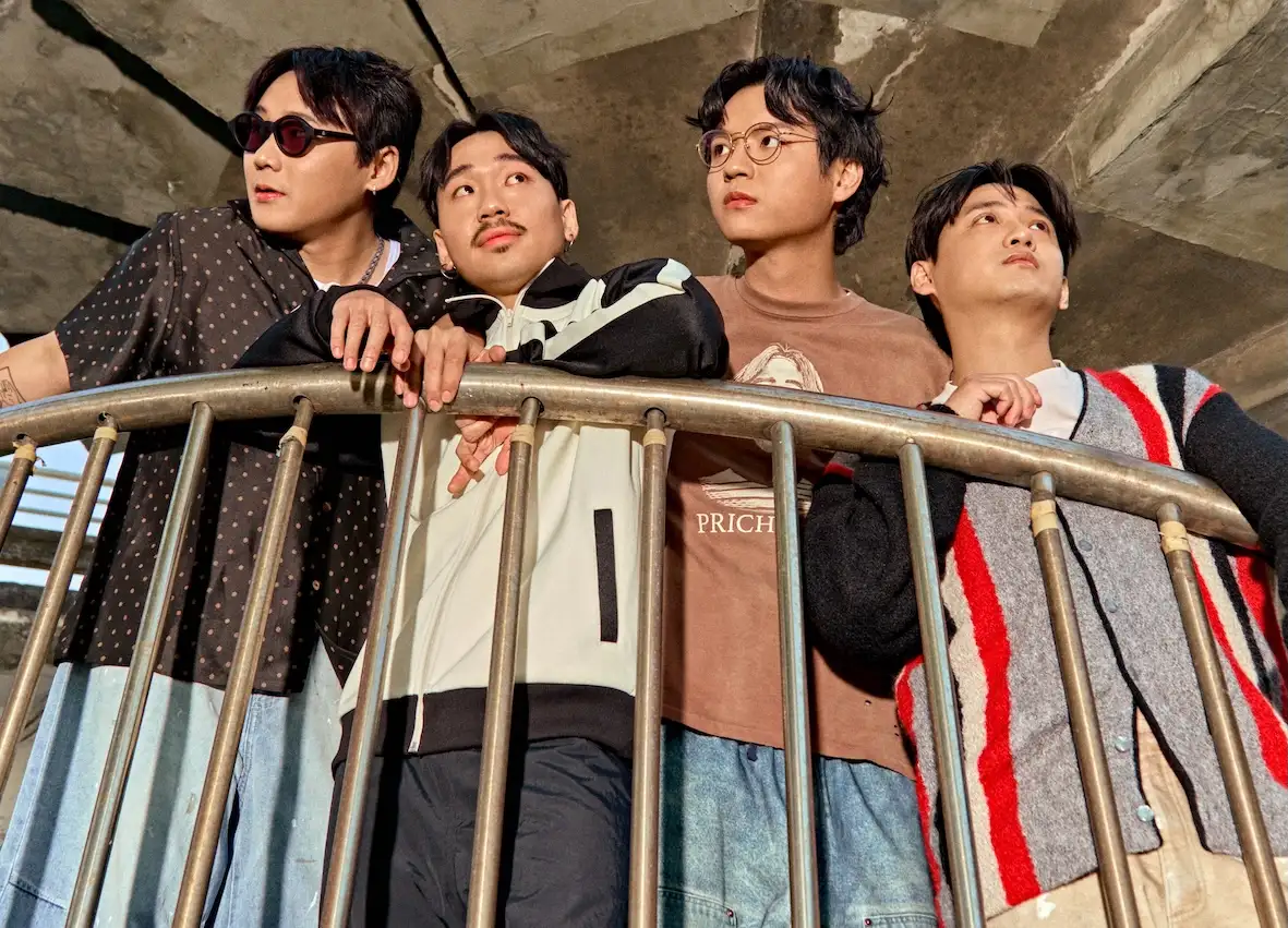 獨立樂團「溫室雜草」發行2026年全新單曲〈泥巴〉,團員們將對已故好友的回憶融入音樂創作中。(圖/放飛音樂提供)
