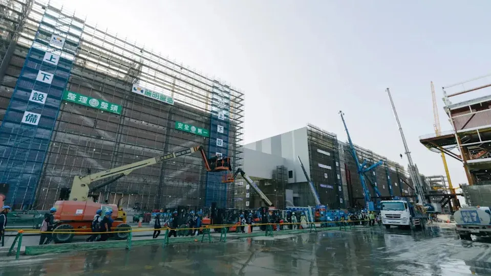 台積電嘉義廠挖出前遺骸後,接連發生事故。(圖/台積電提供)