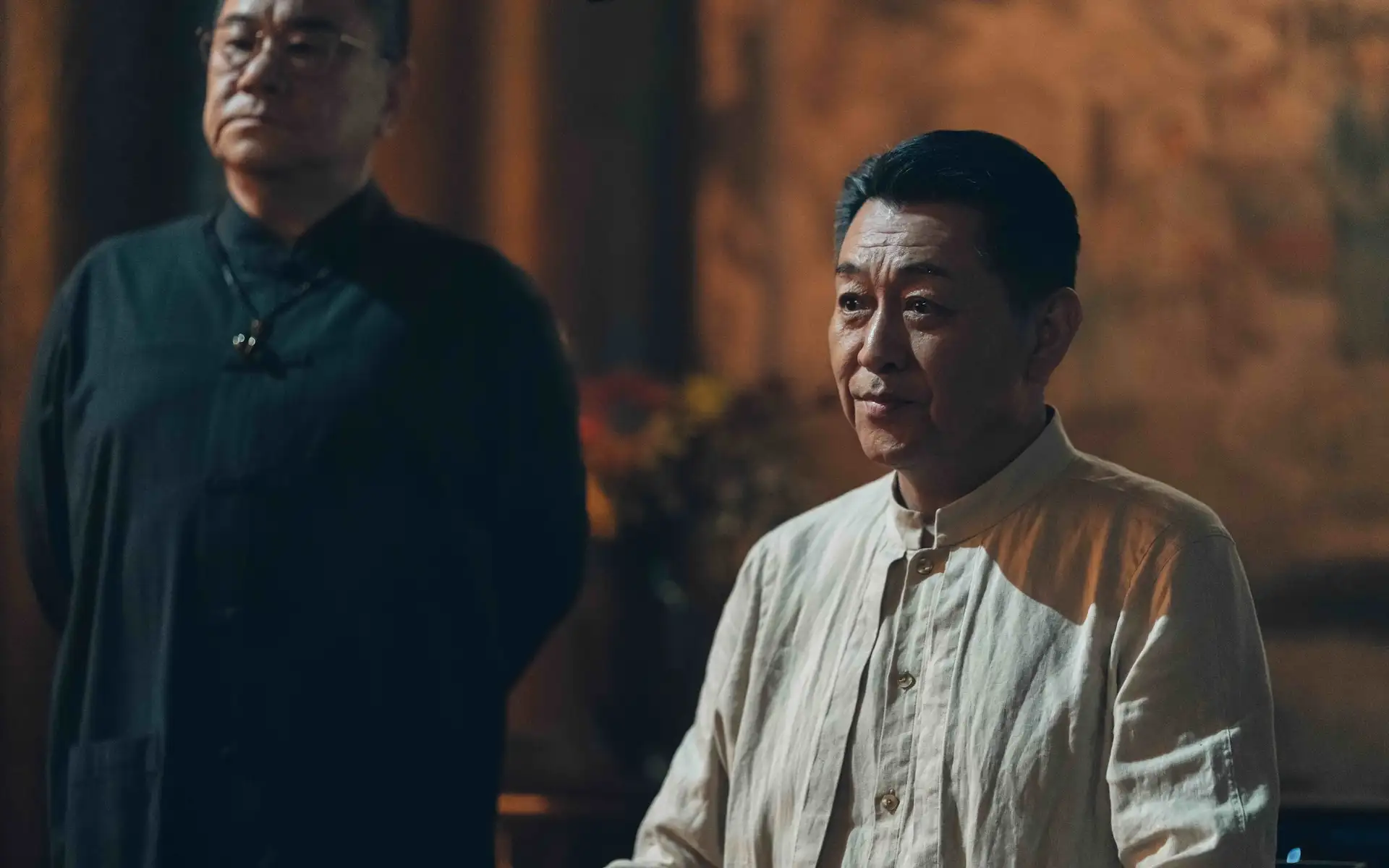 庹宗華(右)和張永正同一派系。(圖/Netflix提供)