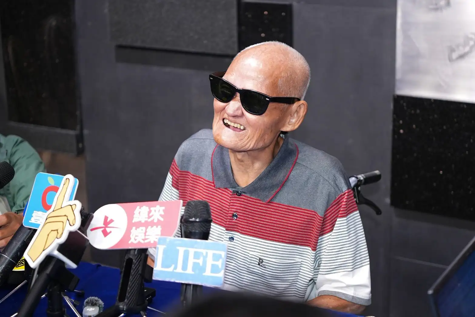李炳輝被問到過去捐款善舉,直呼人生就是要互相幫助。(圖/娛樂中心)