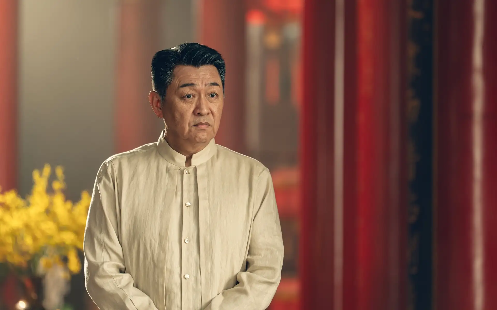 庹宗華內斂沉穩。（圖／Netflix提供）