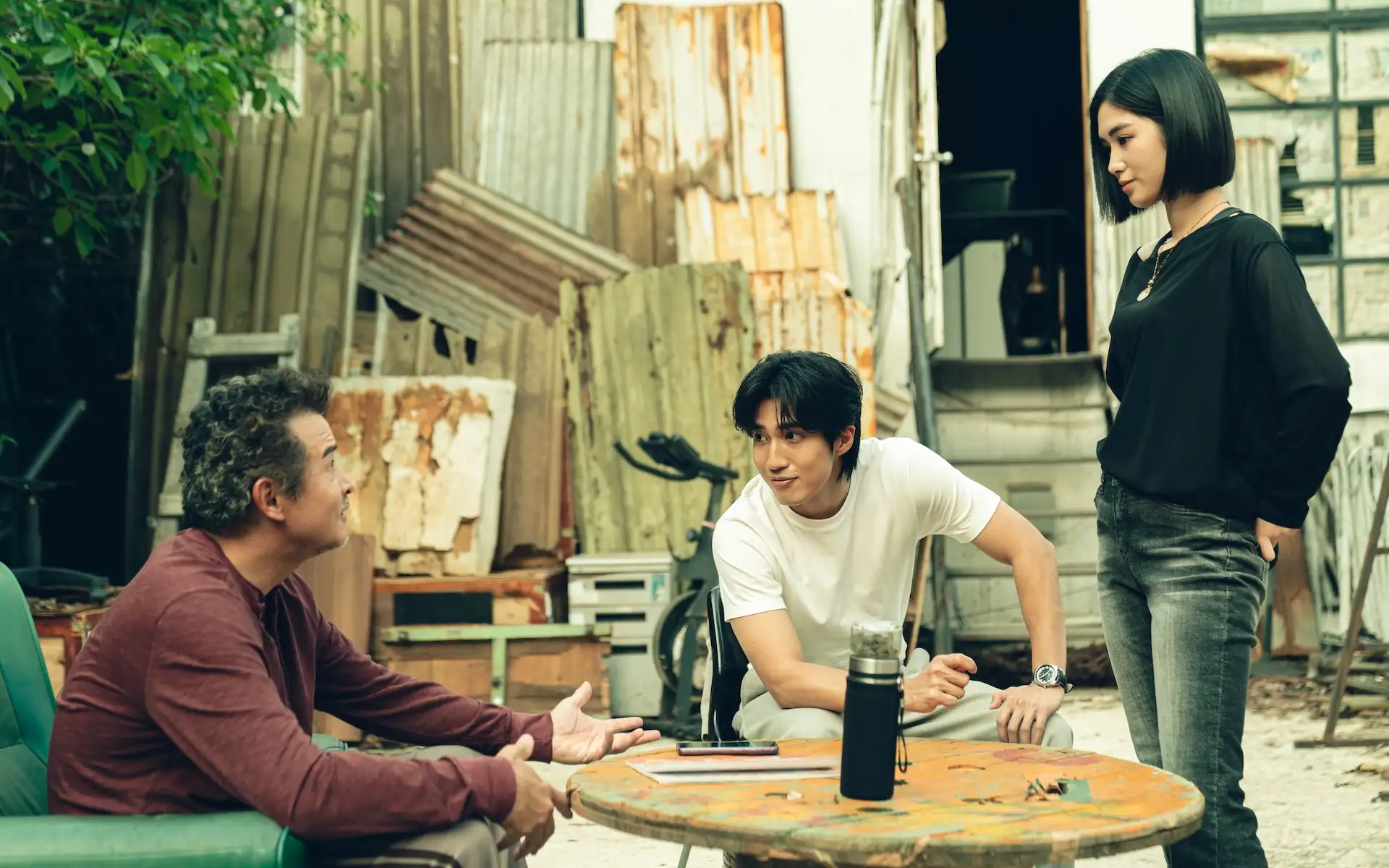 李銘順（左起）、婁峻碩、雷嘉汭。（圖／Netflix提供）