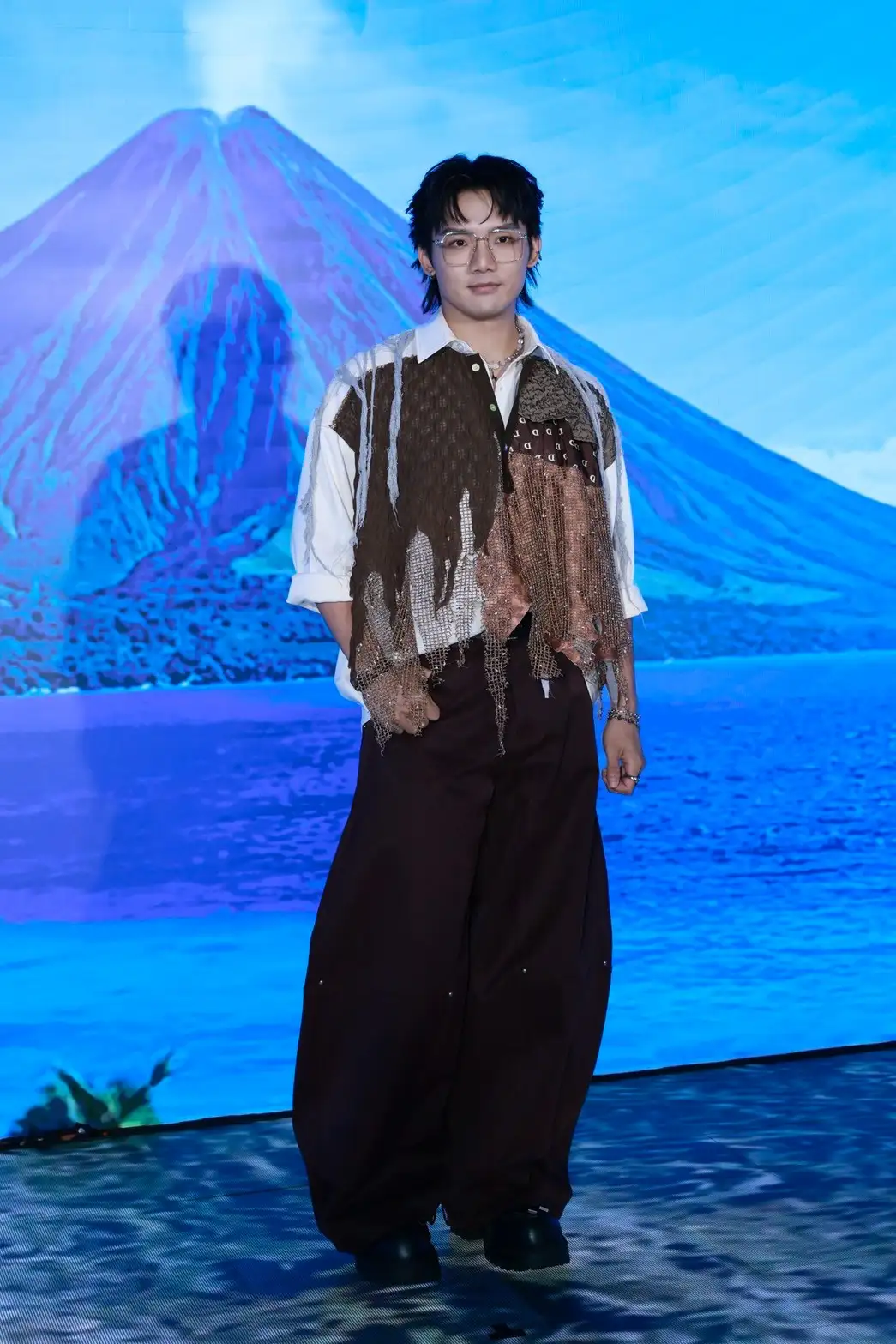 徐暐翔宣布將於11月8日在Legacy舉辦「愛火山的人」專場演唱會。(圖/娛樂中心)