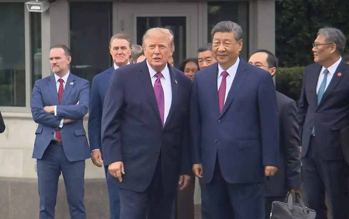 美國總統川普於當地時間24日在白宮東廂舉行的國宴上，與中國國家主席習近平會談。（圖／翻攝The White House YouTube ）