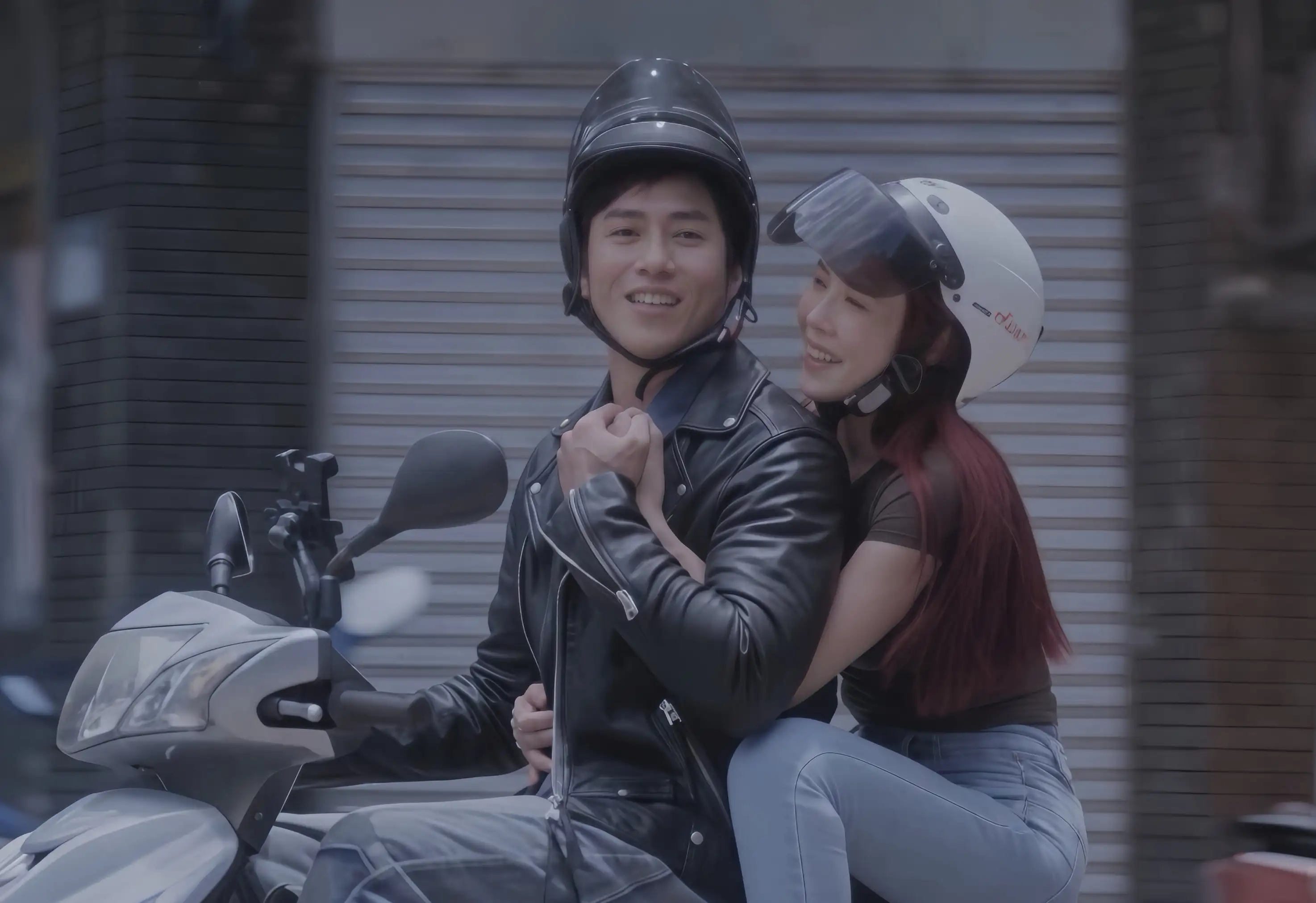 吳申梅相當感謝莊凱勛友情跨刀，並大讚對方的演技為MV增色不少。（圖／喜上梅梢娛樂提供）