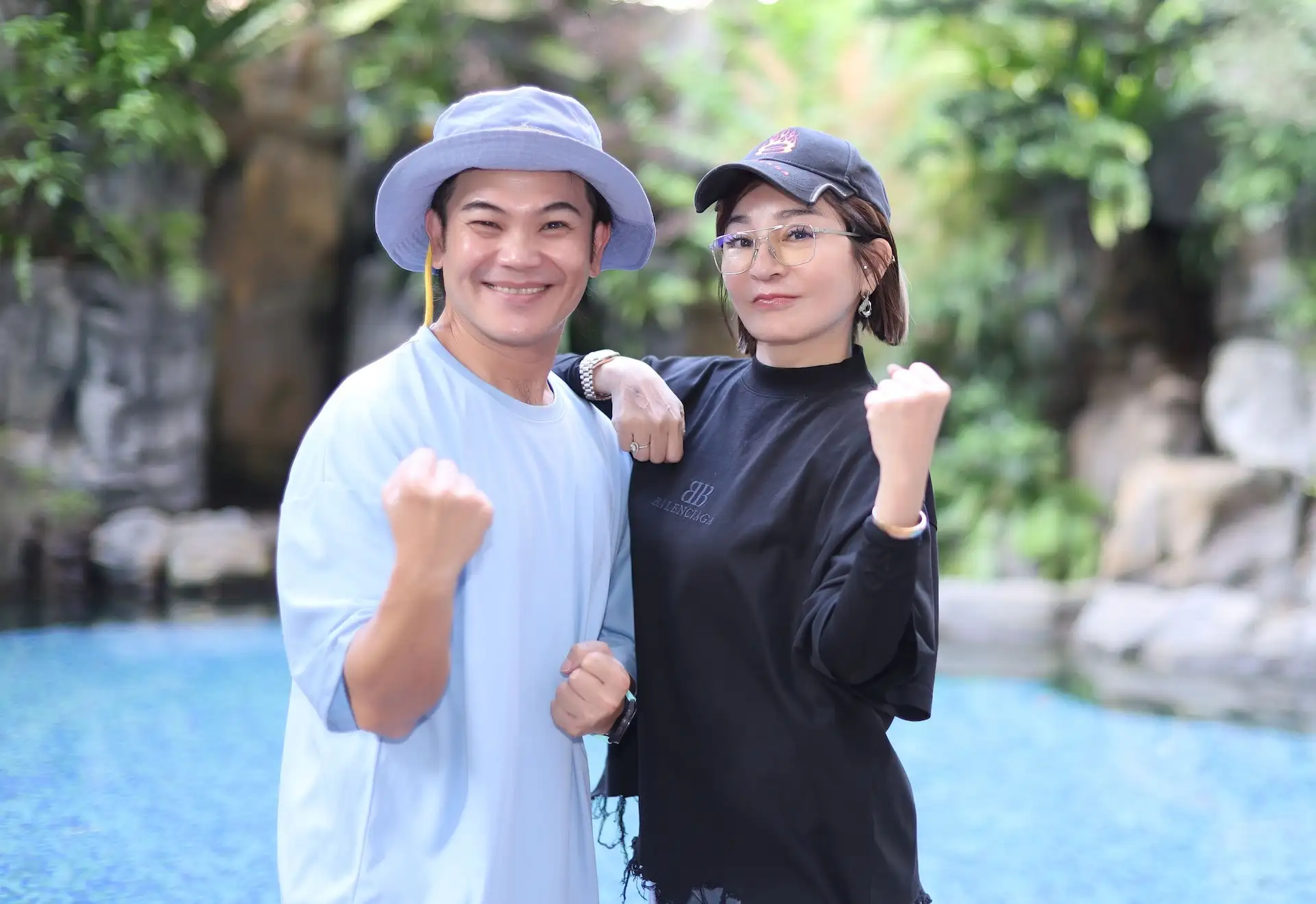 馬國弼(左)很感謝王彩樺一路以來的幫忙。(圖/劍湖山世界提供)