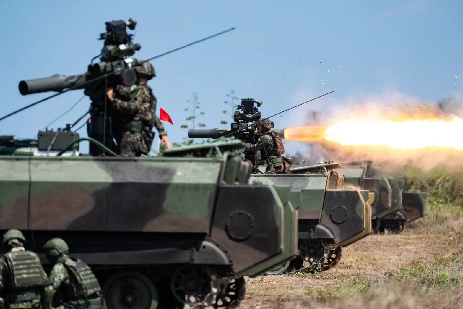 九三軍人節各大超商祭出優惠。(圖/翻攝自國防部發言人臉書)