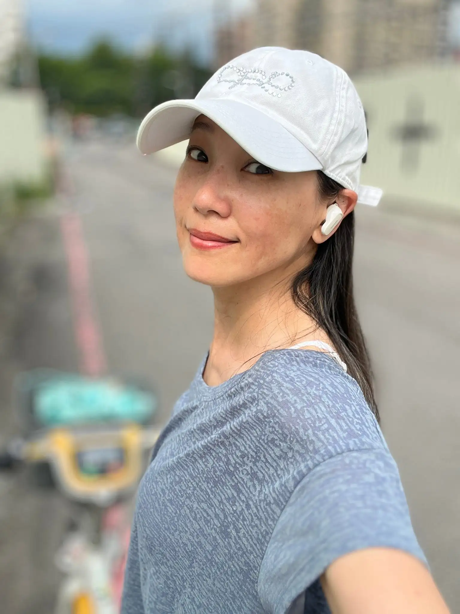 張本渝很喜歡50歲的自己。(圖/翻攝自張本渝臉書)
